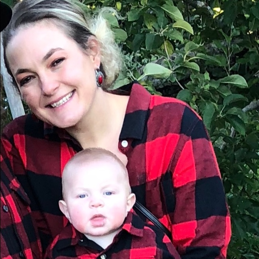 Meet your Posher, April